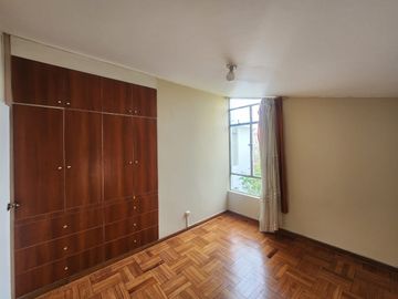 CASA EN VENTA EN ZONA RESIDENCIAL DE SACHACA