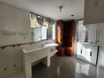 CASA EN VENTA EN ZONA RESIDENCIAL DE SACHACA