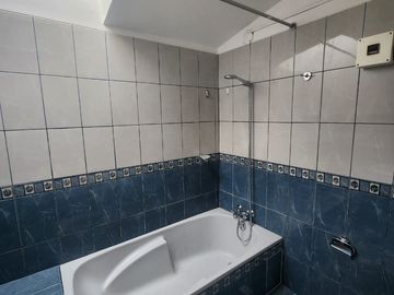 CASA EN VENTA EN ZONA RESIDENCIAL DE SACHACA