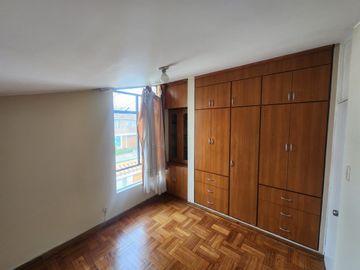 CASA EN VENTA EN ZONA RESIDENCIAL DE SACHACA