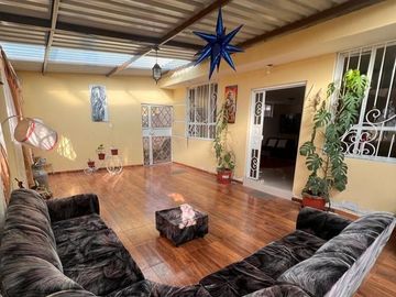 VENTA HERMOSA Y AMPLIA CASA DE CAMPO EN IBARRA, SECTOR SAN CRISTOBAL