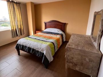 VENTA HERMOSA Y AMPLIA CASA DE CAMPO EN IBARRA, SECTOR SAN CRISTOBAL