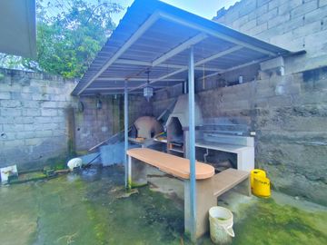 VENTA HERMOSA Y AMPLIA CASA DE CAMPO EN IBARRA, SECTOR SAN CRISTOBAL