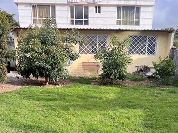 VENTA HERMOSA Y AMPLIA CASA DE CAMPO EN IBARRA, SECTOR SAN CRISTOBAL