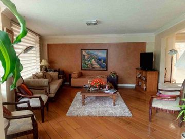 VENDO CASA DENTRO URBANIZACION EL CONDADO