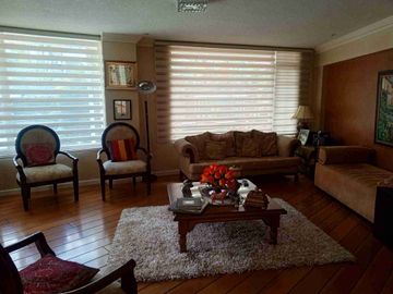VENDO CASA DENTRO URBANIZACION EL CONDADO