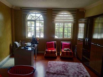 VENDO CASA DENTRO URBANIZACION EL CONDADO