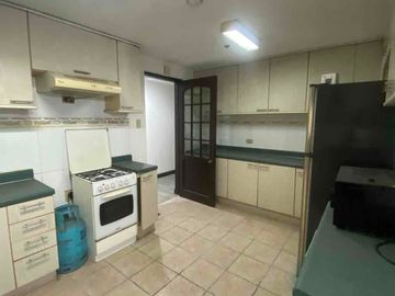 3BR One Lafayette Square, 132 L.P. Leviste St., Makati City