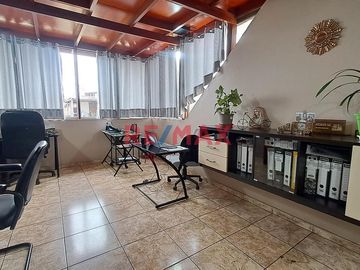 Se Vende Hermoso Dúplex Mas Aires En San Juan De Miraflores Cerca Al Mall Y Metro Atocongo.