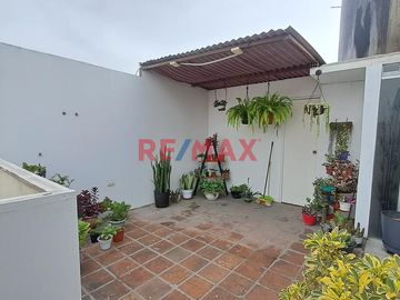 Se Vende Hermoso Dúplex Mas Aires En San Juan De Miraflores Cerca Al Mall Y Metro Atocongo.