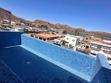 CASA EN VENTA EN SAN CARLOS, SECTOR BAHIA