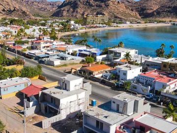 CASA EN VENTA EN SAN CARLOS, SECTOR BAHIA