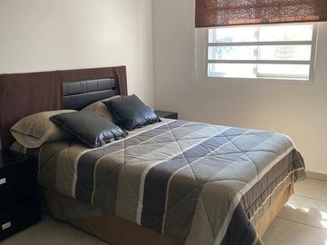 CASA EN VENTA EN FRACCIONAMIENTO ANTURIOS EN LEON, GTO