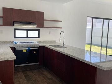 VENDO CASA EN BOCA DEL RIO, CERCA DE PLAYA EL DORADO