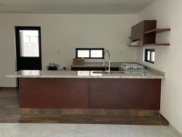 VENDO CASA EN BOCA DEL RIO, CERCA DE PLAYA EL DORADO