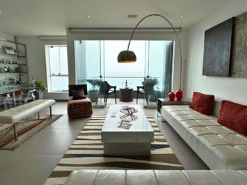 Penthouse en venta en Malecon de Miraflores con Piscina Terraza