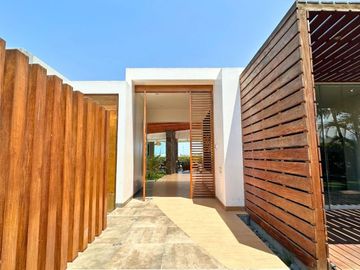 Casa de Playa en venta en Club Golf de Asia