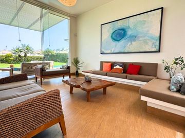 Casa de Playa en venta en Club Golf de Asia