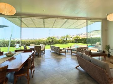 Casa de Playa en venta en Club Golf de Asia