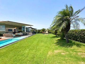 Casa de Playa en venta en Club Golf de Asia