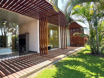 Casa de Playa en venta en Club Golf de Asia