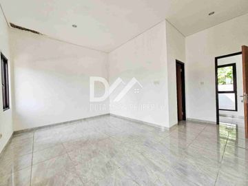 Dijual Cepat Rumah Cantik Siap Huni Lokasi Strategis dekat kemana-mana di Serpong BSD
