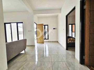 Dijual Cepat Rumah Cantik Siap Huni Lokasi Strategis dekat kemana-mana di Serpong BSD