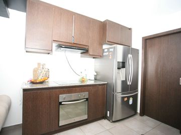 CASA ESQUINERA MODERNA CON JARDÍN Y SEGURIDAD EN CONJUNTO PRIVADO