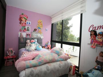 CASA ESQUINERA MODERNA CON JARDÍN Y SEGURIDAD EN CONJUNTO PRIVADO