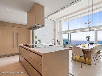 Penthouse de lujo en venta en Peninsula, Puerto Vallarta.