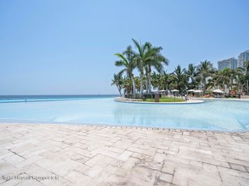 Penthouse de lujo en venta en Peninsula, Puerto Vallarta.