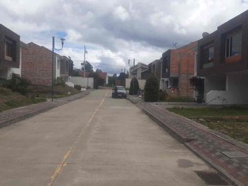 casa en venta de 4 habitaciones en Molinopamba Ricaurte