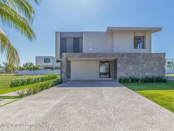 Casa en venta en Los Tigres, Nuevo Nayarit.