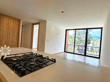 EN VENTA - MODERNO DEPARTAMENTO DE 2 HABITACIONES CON VISTA AL RÍO YANUNCAY. 

‼️POR ESTRENAR‼️