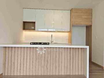 EN VENTA - MODERNO DEPARTAMENTO DE 2 HABITACIONES CON VISTA AL RÍO YANUNCAY. 

‼️POR ESTRENAR‼️