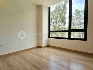 EN VENTA - MODERNO DEPARTAMENTO DE 2 HABITACIONES CON VISTA AL RÍO YANUNCAY. 

‼️POR ESTRENAR‼️