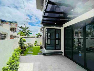 Brandnew Corner House and Lot