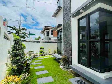 Brandnew Corner House and Lot