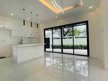 Brandnew Corner House and Lot