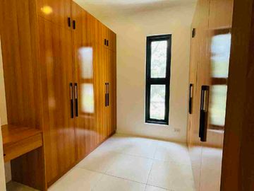 Brandnew Corner House and Lot