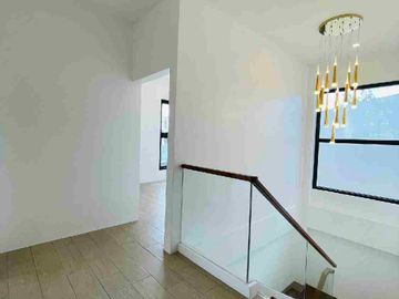 Brandnew Corner House and Lot