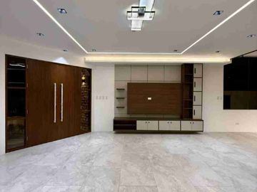 Corner Brandnew Modern House and Lot