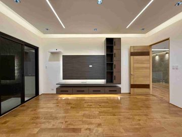 Corner Brandnew Modern House and Lot