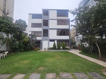Alquiler de amplio departamento de 170 M2 en Chacarilla del Estanque – Surco