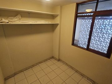 Alquiler de amplio departamento de 170 M2 en Chacarilla del Estanque – Surco