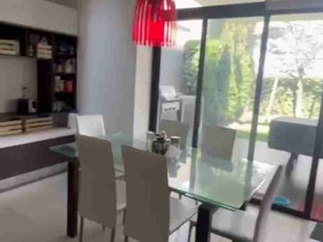 VENDO CASA VACIA DENTRO URBANIZACION EL CONDADO