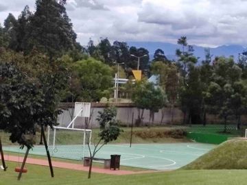 Vendo casa de una planta en el Valle de los Chillos.