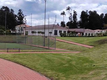 Vendo casa de una planta en el Valle de los Chillos.