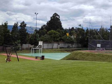 Vendo casa de una planta en el Valle de los Chillos.