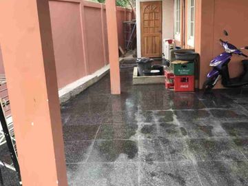 7 BEDROOMS RESALE HOUSE AND LOT IN CORDOVA CEBU NEAR CCLEX